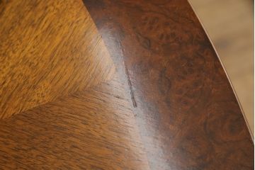 中古　美品　DREXEL HERITAGE(ドレクセルヘリテイジ)　FRANCESCA(フランチェスカ)シリーズ　優美な佇まいのダイニングテーブル(2人掛け、4人掛け)(R-051811)