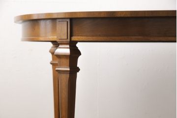 中古　美品　DREXEL HERITAGE(ドレクセルヘリテイジ)　FRANCESCA(フランチェスカ)シリーズ　優美な佇まいのダイニングテーブル(2人掛け、4人掛け)(R-051811)