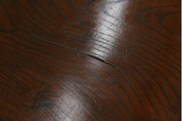 和製アンティーク　極上　三方ケヤキ材　印象的な丸い金具と、ケヤキの杢目が互いに引き立て合う上手二本松帳場箪笥(収納箪笥、引き出し、サイドキャビネット、戸棚)(R-051814)