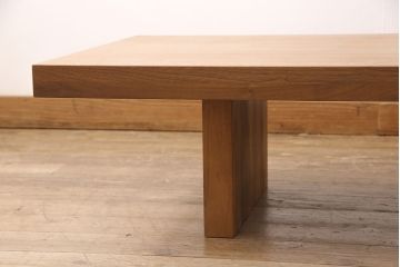 中古　美品　リアルスタイル(REALStyle)　ウォールナット材　キノーシャ(KENOSHA)　シンプルなリビングテーブル(ローテーブル、センターテーブル、座卓)(定価約19万円)(R-051821)