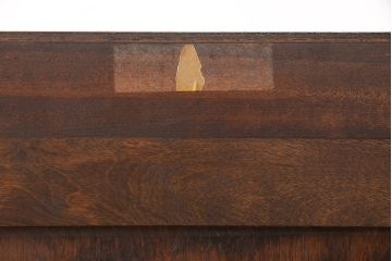 中古　美品　松本民芸家具　#36型皿棚　深い色合いと独特の木目が美しい食器棚(収納棚、カップボード)(定価約40万円)(R-051822)