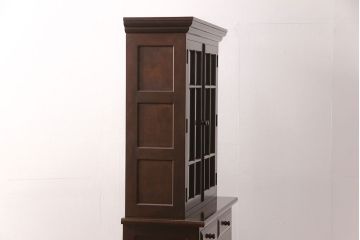 中古　美品　松本民芸家具　シックな雰囲気がおしゃれなA型食器棚(カップボード、キャビネット、収納棚、戸棚)(定価約50万円)(R-051823)