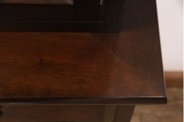 中古　美品　松本民芸家具　シックな雰囲気がおしゃれなA型食器棚(カップボード、キャビネット、収納棚、戸棚)(定価約50万円)(R-051823)