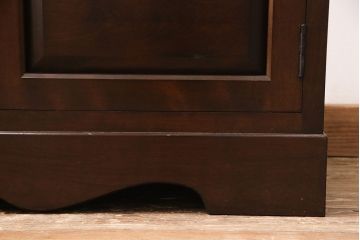 中古　美品　松本民芸家具　シックな雰囲気がおしゃれなA型食器棚(カップボード、キャビネット、収納棚、戸棚)(定価約50万円)(R-051823)