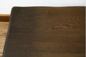 ビンテージ　美品　神戸洋家具　永田良介商店　特注品　民芸風　シンプルなデザインがお部屋に取り入れやすいナラ材製ローテーブル(座卓、センターテーブル、ヴィンテージ)(R-051825)