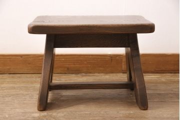 ビンテージ　美品　神戸洋家具　永田良介商店　特注品　民芸風　ナラ材　ちょこんとしたフォルムが可愛らしいスツール(チェア、椅子、ヴィンテージ)(R-051829)