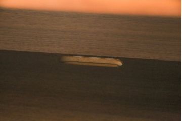 中古　美品　リアルスタイル製(Real Style)　ウォールナット材　洗練されたモダンなデザインが魅力的なローボード(リビング収納、サイドボード)(R-051830)