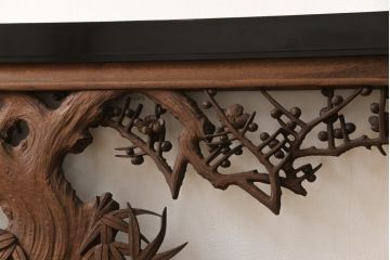 アンティーク建具　楠木(クスノキ)材　梅の木と笹の彫刻がお見事!!　和の風情を高める彫刻欄間(明かり取り、明り取り)(R-051831)