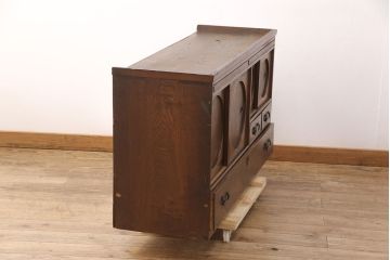 和製アンティーク　前面ケヤキ材　ガラスを入れて丸窓にリメイク!　レトロなデザインが可愛らしい収納戸棚(テレビボード、テレビ台、サイドボード、ローボード)(R-051838)