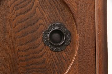 和製アンティーク　前面ケヤキ材　ガラスを入れて丸窓にリメイク!　レトロなデザインが可愛らしい収納戸棚(テレビボード、テレビ台、サイドボード、ローボード)(R-051838)