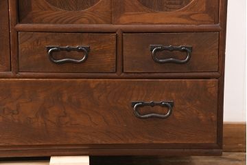 和製アンティーク　前面ケヤキ材　ガラスを入れて丸窓にリメイク!　レトロなデザインが可愛らしい収納戸棚(テレビボード、テレビ台、サイドボード、ローボード)(R-051838)