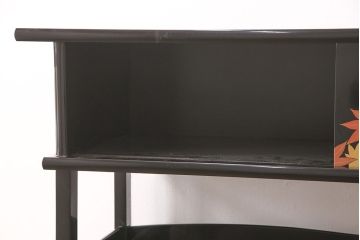 中古　美品　輪島塗り　雅やかな佇まいが上質な雰囲気を漂わせる飾り棚(茶棚、収納棚、戸棚)(R-051840)