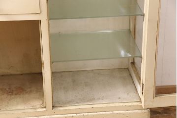 和製アンティーク　整理収納に活躍!シャビーな風合いがお洒落なデンタルキャビネット(デンタルケース、ケビント、収納棚、戸棚)(R-051841)