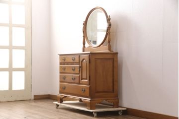 中古　横浜クラシック家具　ダニエル(Daniel)　ラウンド型の鏡が印象的なドレッサー&スツールセット(鏡台、サイドチェスト、チェア)(定価約74万円)(R-051843)
