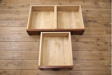 中古　伝統民芸　岩谷堂箪笥　力強い杢目と上品な金具が魅力のローボード(タンス、収納棚、引き出し、テレビ台)(R-051844)