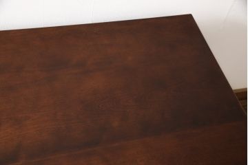 中古　美品　カバ材　国産の手造り民芸家具　可愛らしいデザインが魅力の両袖机(ワークデスク、在宅ワーク、在宅用)(R-051850)