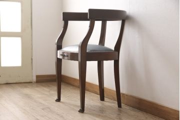 スペインアンティーク　ユニークな真鍮飾りが目を引くアームチェア(イス、椅子)(R-051858)