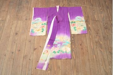 大正〜昭和初期　梅に牡丹　アンティーク　縮緬着物(正絹、古布、ちりめん)(R-051869)