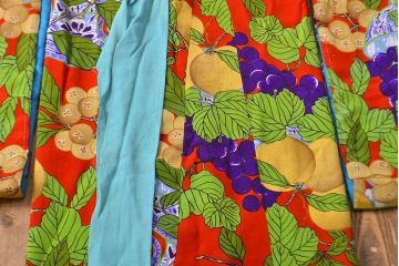 アンティーク着物　フルーツ柄錦紗縮緬　刺繍打掛(正絹、古布)(R-051872)