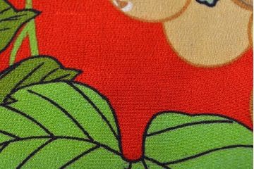 アンティーク着物　フルーツ柄錦紗縮緬　刺繍打掛(正絹、古布)(R-051872)