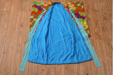 アンティーク着物　フルーツ柄錦紗縮緬　刺繍打掛(正絹、古布)(R-051872)