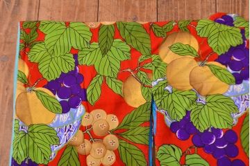 アンティーク着物　フルーツ柄錦紗縮緬　刺繍打掛(正絹、古布)(R-051873)