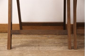 ヨーロッパビンテージ　ヴィンテージ家具　素朴な木の風合いが味わい深い折り畳みチェア2脚セット(折りたたみ、椅子、板座チェア)(R-051874)