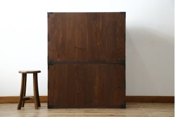 アンティーク家具　前面ケヤキ材　五丁引き　黒柿材を縁に使用した重ね箪笥(衣装箪笥、和タンス、引き出し、チェスト)(R-051875)