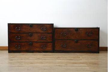 アンティーク家具　前面ケヤキ材　五丁引き　黒柿材を縁に使用した重ね箪笥(衣装箪笥、和タンス、引き出し、チェスト)(R-051875)