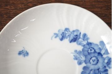 ROYAL COPENHAGEN  ロイヤルコペンハーゲン　ブルーフラワー　ティーポット・シュガーポット・クリーマー・カップ&ソーサーセット(洋食器、ミルクポット、ミルクジャグ、ティーセット)(R-051877)