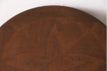 中古　海外輸入家具　DREXEL HERITAGE(ドレクセルヘリテイジ)  Touraine(ツーレイン)　マホガニー材　ユニークなデザインが目を惹くドラムテーブル(サイドテーブル、オケージョナルテーブル)(R-051878)