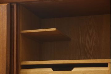 北欧ビンテージ　北欧家具　デンマーク　チーク材　温もり感じる佇まいが魅力のサイドボード(キャビネット、リビングボード、収納棚、ヴィンテージ)(R-051880)