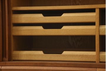 北欧ビンテージ　北欧家具　デンマーク　チーク材　温もり感じる佇まいが魅力のサイドボード(キャビネット、リビングボード、収納棚、ヴィンテージ)(R-051880)