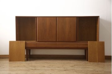 北欧ビンテージ　北欧家具　デンマーク　チーク材　温もり感じる佇まいが魅力のサイドボード(キャビネット、リビングボード、収納棚、ヴィンテージ)(R-051880)
