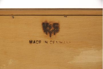 北欧ビンテージ　北欧家具　デンマーク　チーク材　温もり感じる佇まいが魅力のサイドボード(キャビネット、リビングボード、収納棚、ヴィンテージ)(R-051880)