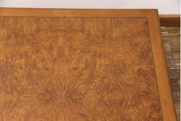 中古　美品　イタリア製　メデア(Medea)　美しい木目が目を惹くエレガントなセンターテーブル「ART771」(定価約25万円)(ローテーブル、コーヒーテーブル)(R-051885)