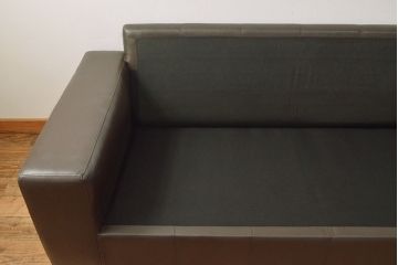 中古　ACTUS(アクタス)　使い込まれた本革の風合いが味わい深い2人掛けソファ(2P、アームソファ)(R-051886)