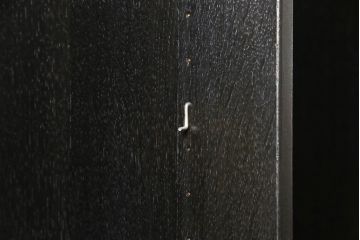 デンマークビンテージ　北欧家具　ボーエ・モーエンセン　シックな色合いでモダンな雰囲気を醸し出すブックキャビネット(本棚、ブックケース、収納棚、飾り棚、ヴィンテージ)(R-051887)