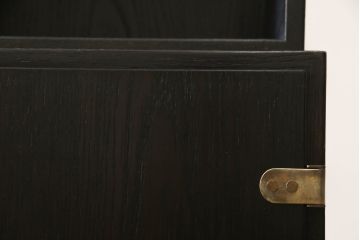 デンマークビンテージ　北欧家具　ボーエ・モーエンセン　シックな色合いでモダンな雰囲気を醸し出すブックキャビネット(本棚、ブックケース、収納棚、飾り棚、ヴィンテージ)(R-051887)