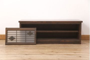 ラフジュ工房オリジナル　古建具リメイク　格子の彫刻が可愛らしい、上品な雰囲気を醸しだすテレビ台(テレビボード、ローボード、リビングボード、収納棚、戸棚)(R-051890)
