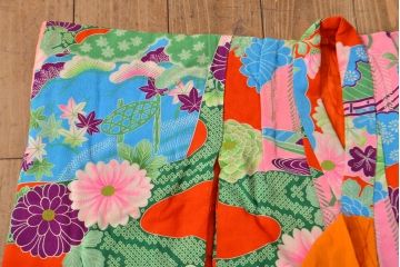 アンティーク　大正〜昭和初期　子供用縮緬着物(正絹、古布)(R-051894)