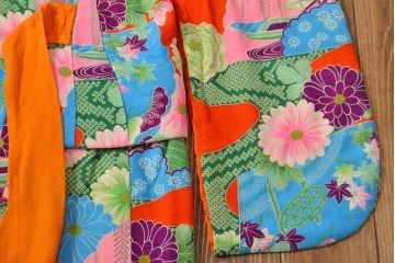 アンティーク　大正〜昭和初期　子供用縮緬着物(正絹、古布)(R-051894)