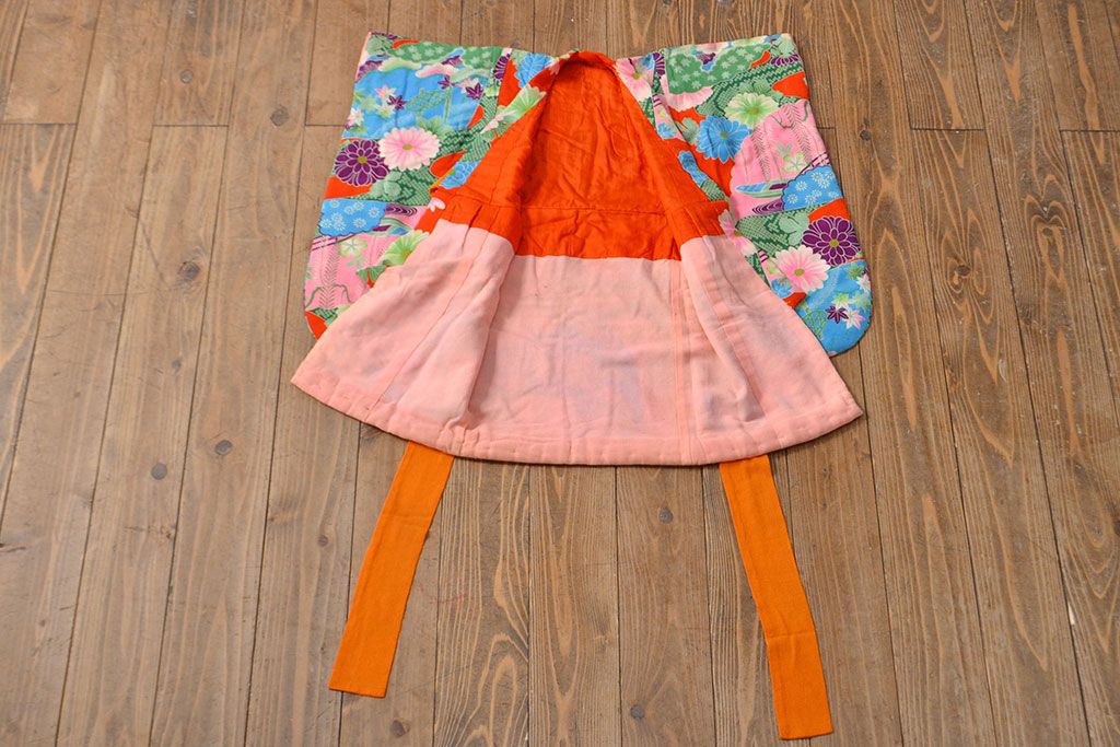 アンティーク　大正〜昭和初期　子供用縮緬着物(正絹、古布)(R-051894)