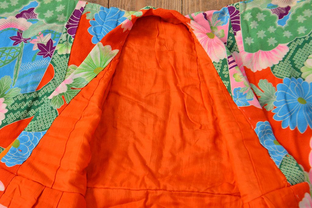 アンティーク　大正〜昭和初期　子供用縮緬着物(正絹、古布)(R-051894)