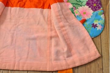 アンティーク　大正〜昭和初期　子供用縮緬着物(正絹、古布)(R-051894)