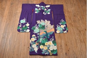 アンティーク　大正〜昭和初期　孔雀に花模様刺繍　着物(正絹、古布)(R-051895)