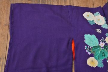 アンティーク　大正〜昭和初期　孔雀に花模様刺繍　着物(正絹、古布)(R-051895)