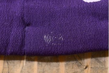 アンティーク　大正〜昭和初期　孔雀に花模様刺繍　着物(正絹、古布)(R-051895)