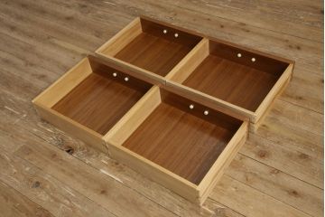 和製ビンテージ　美品　チーク材　北欧スタイルの空間づくりに活躍する蛇腹扉(シャッター)付き二段重ねキャビネット(食器棚、収納棚、本箱、ブックケース、飾り棚、ヴィンテージ)(R-051914)