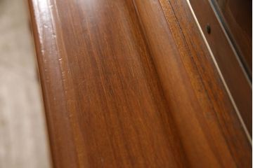 和製ビンテージ　美品　チーク材　北欧スタイルの空間づくりに活躍する蛇腹扉(シャッター)付き二段重ねキャビネット(食器棚、収納棚、本箱、ブックケース、飾り棚、ヴィンテージ)(R-051914)